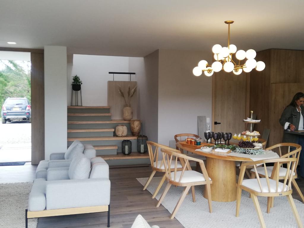 2022060219109564565250215