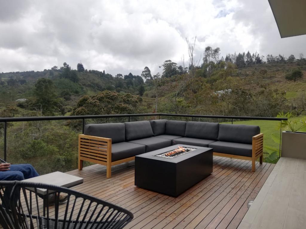 2022060219192534195250215