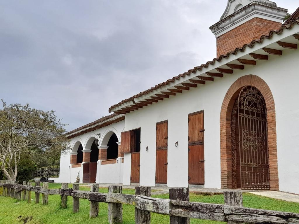 2022060221069377595250258