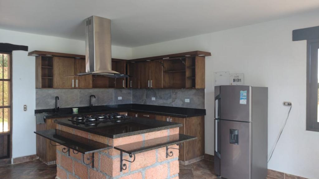 2022060238410415965250492