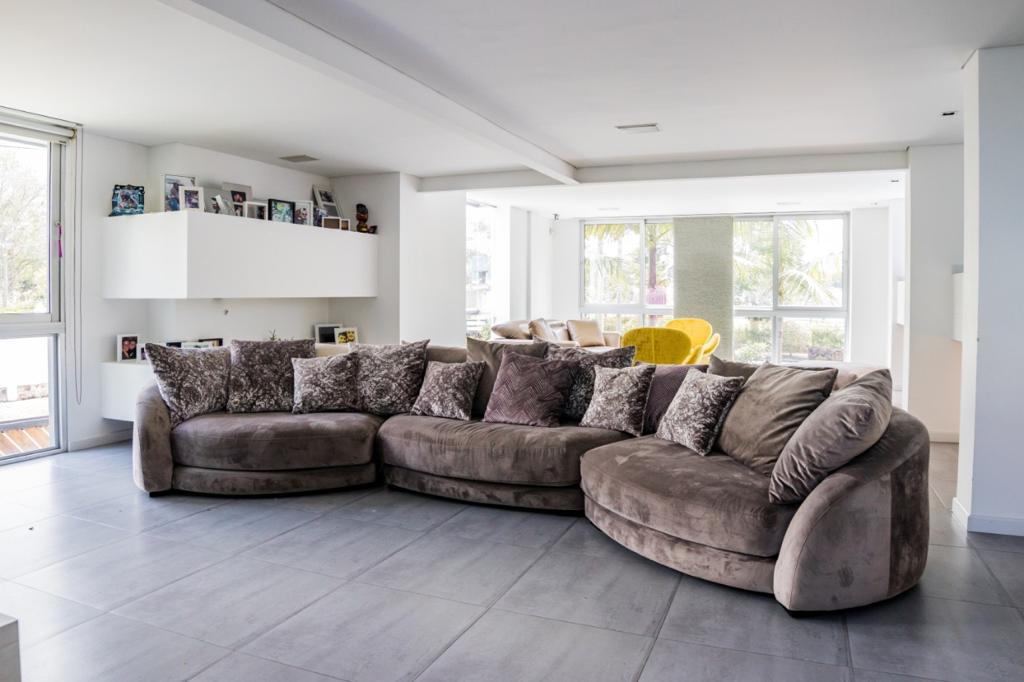 2022060330043421345251043