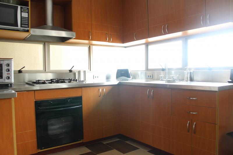 2022060418425866585251576