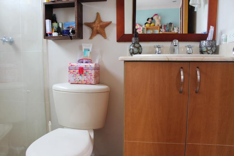 2022060418468060595251576