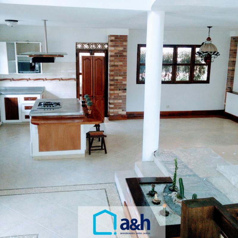 2022060418494788555251579-1