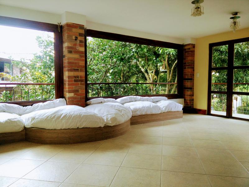 2022060418517819915251579