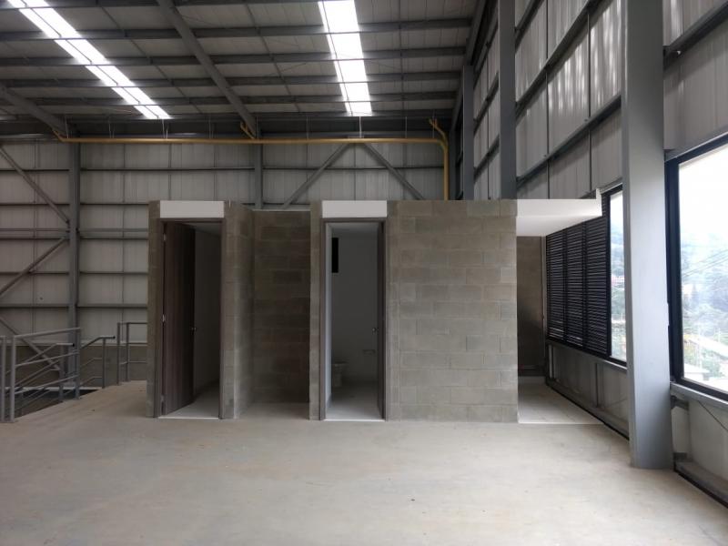 2022060439121755595251845