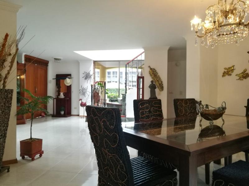 2022060445541905555251917