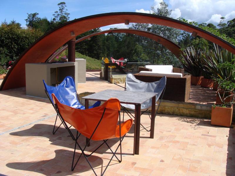 2022060501106298185252106