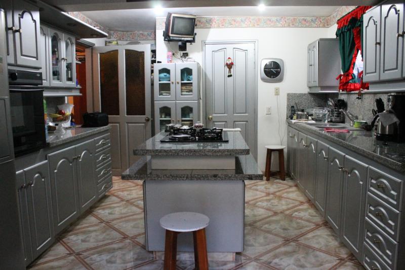 2022060502558300365252129