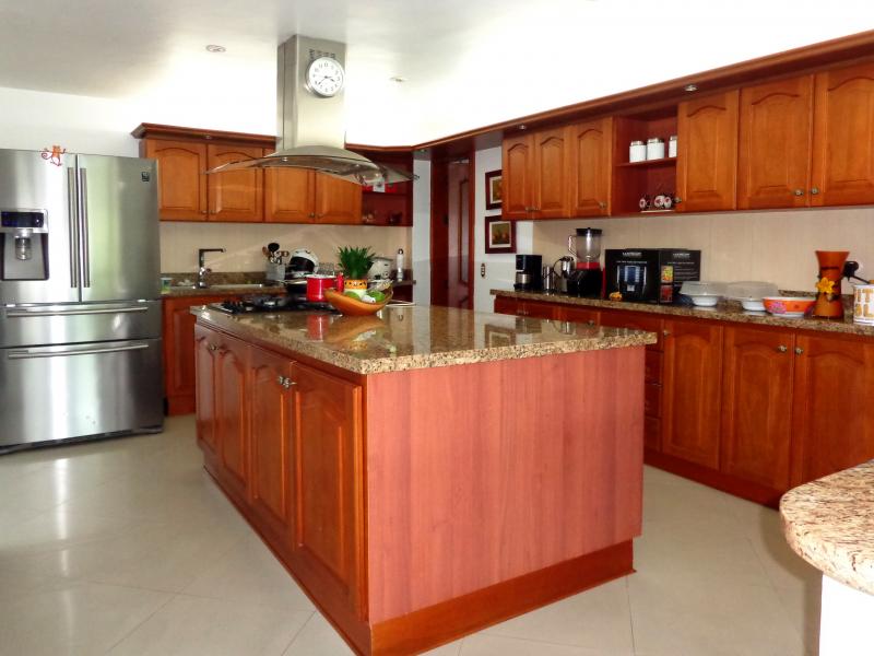 2022060504041566215252143