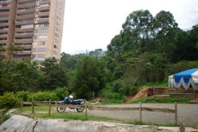 2022060509302105625252205