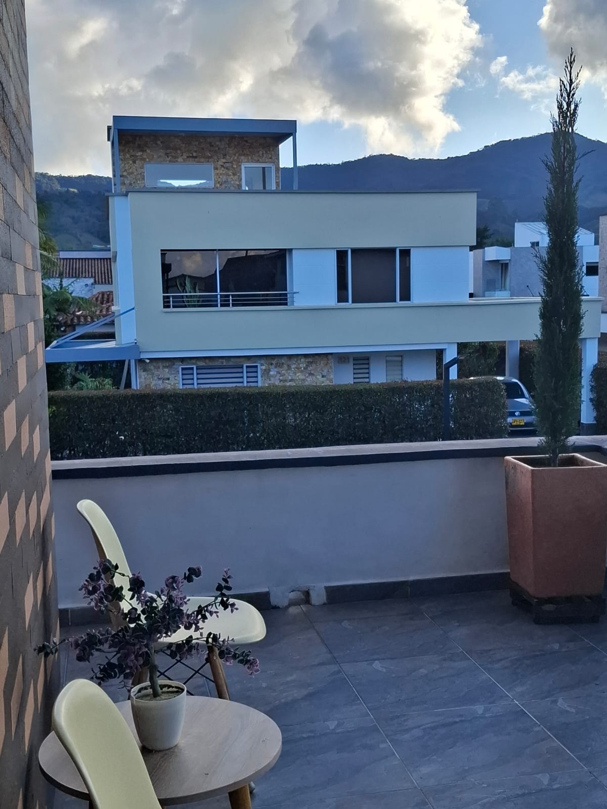 857301020250304102922