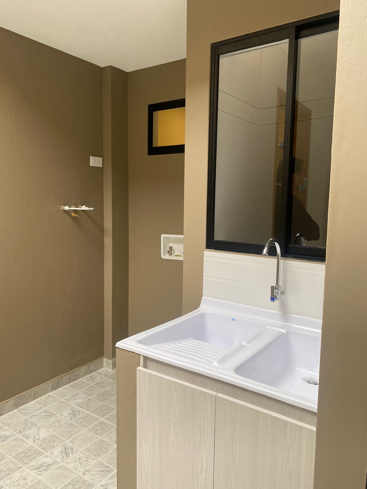 857301120220830101318