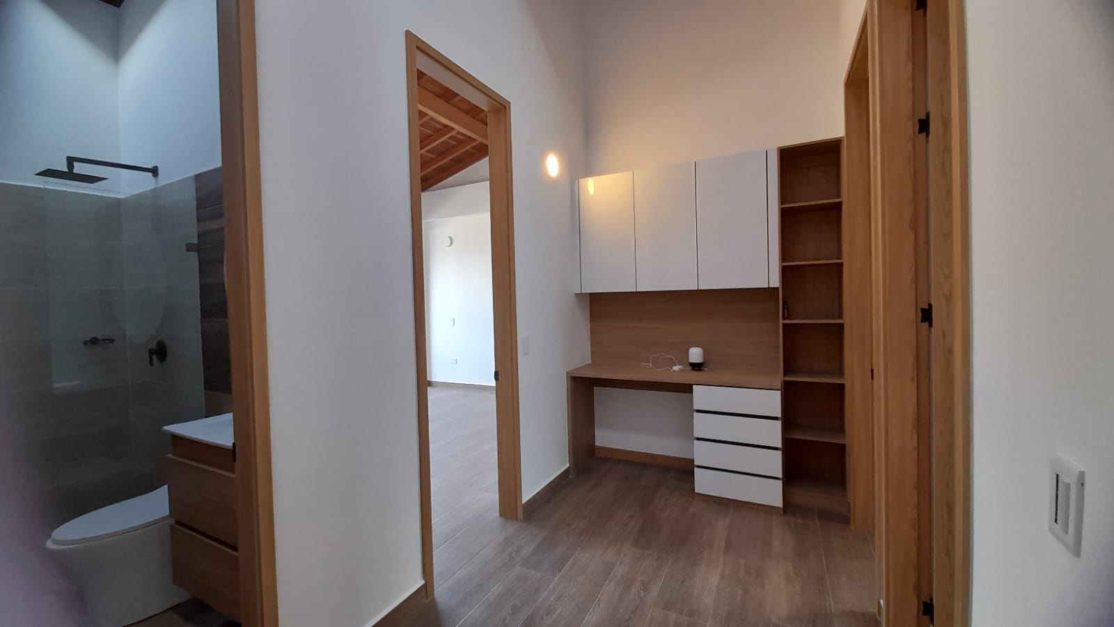 857301120221015122850