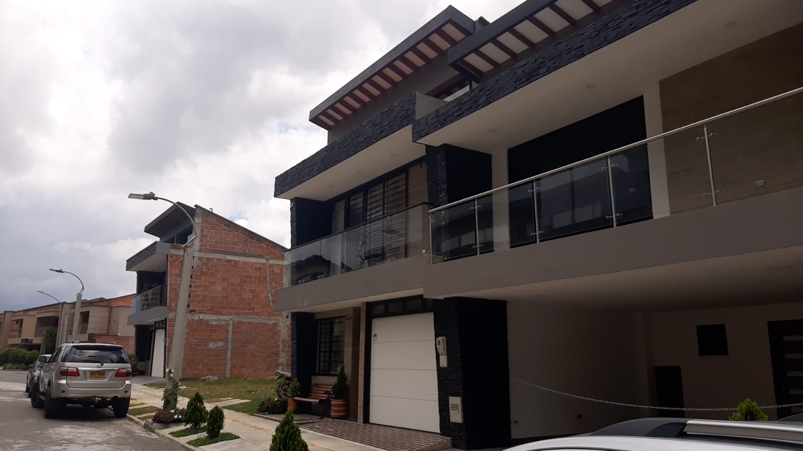 85730120230403101940-1