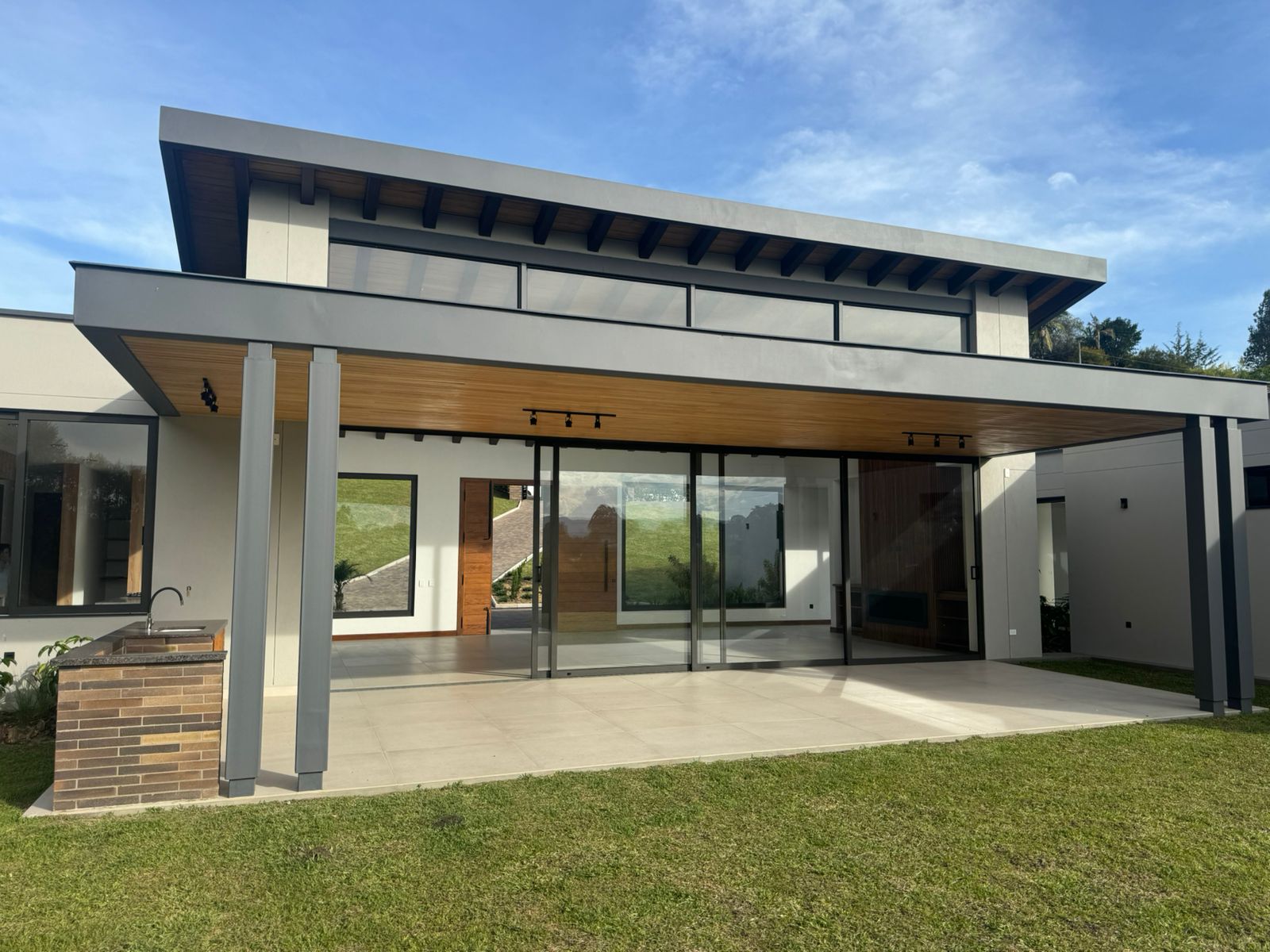 857301420240611034306