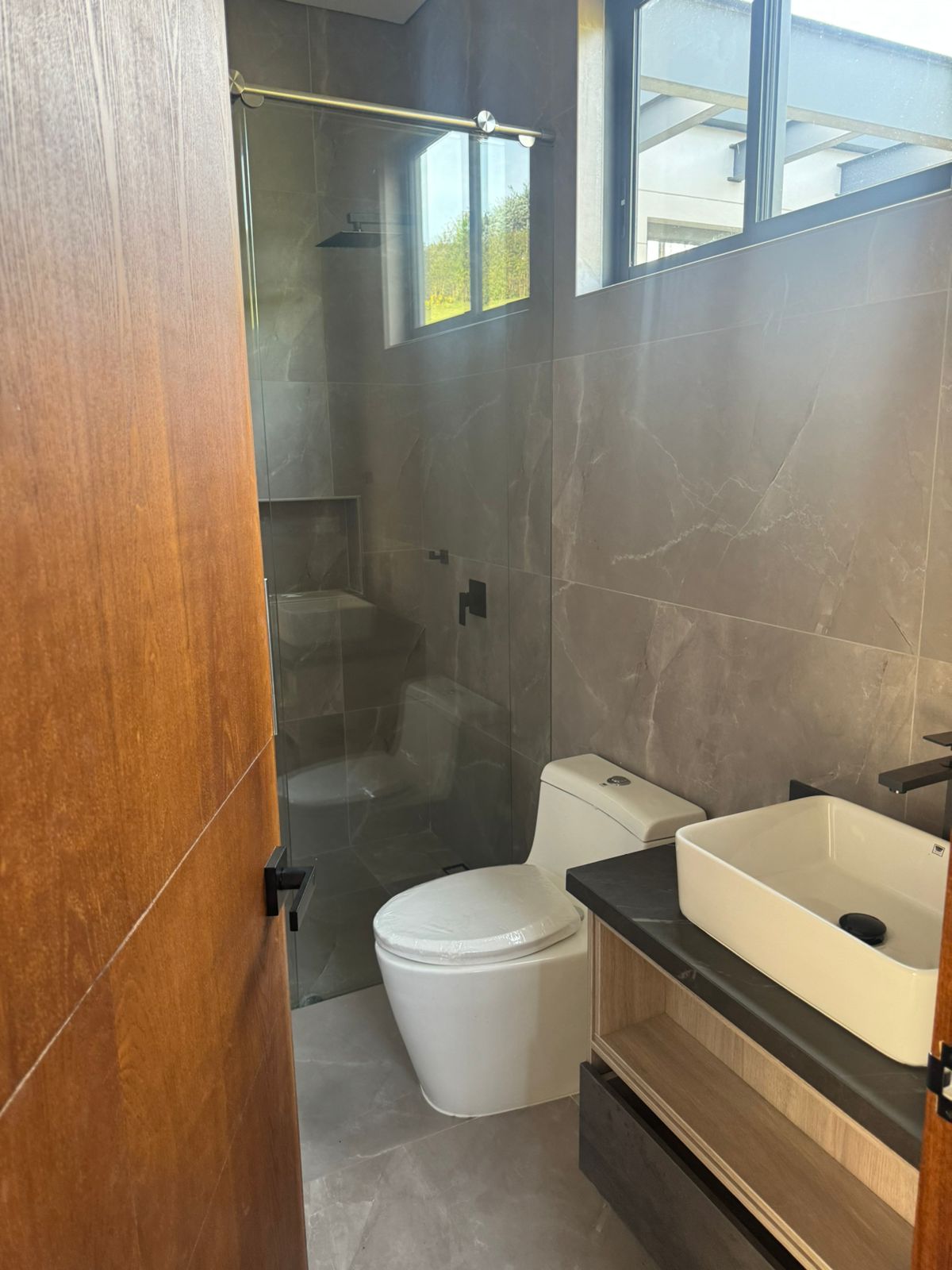 857301520240611034306