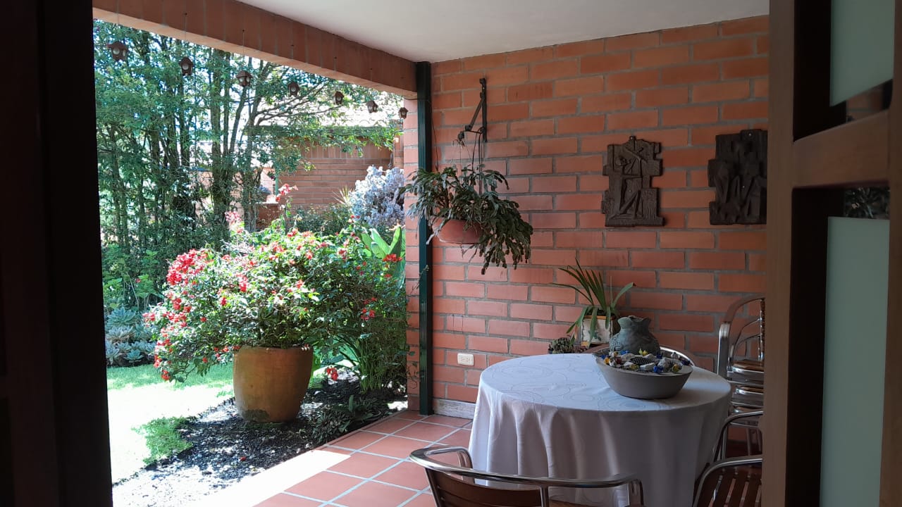 857301520241017043913