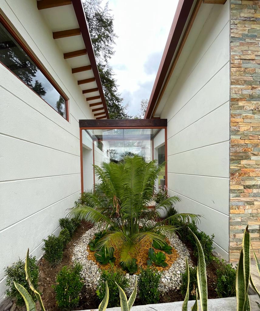 857301620240426024625