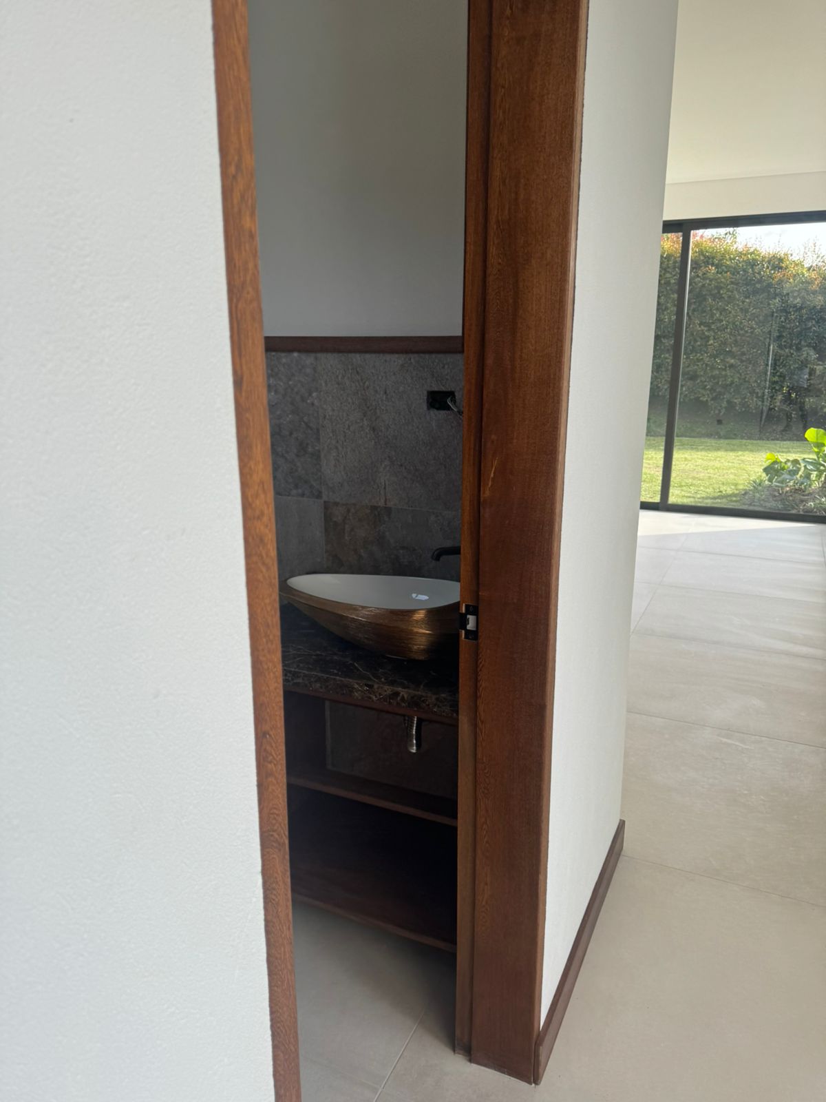 857301920240611034308