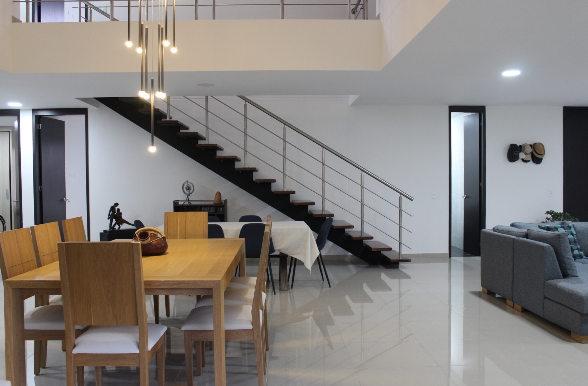 857302120230411104035