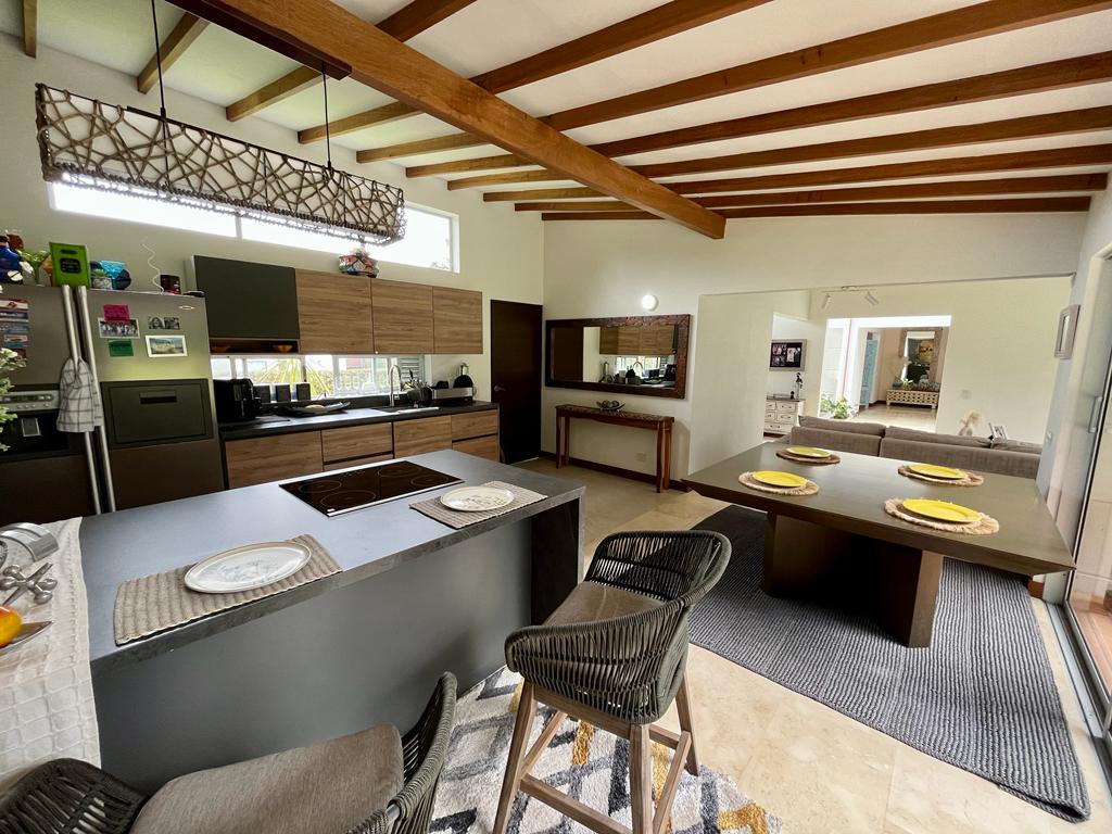 857302120240426024627