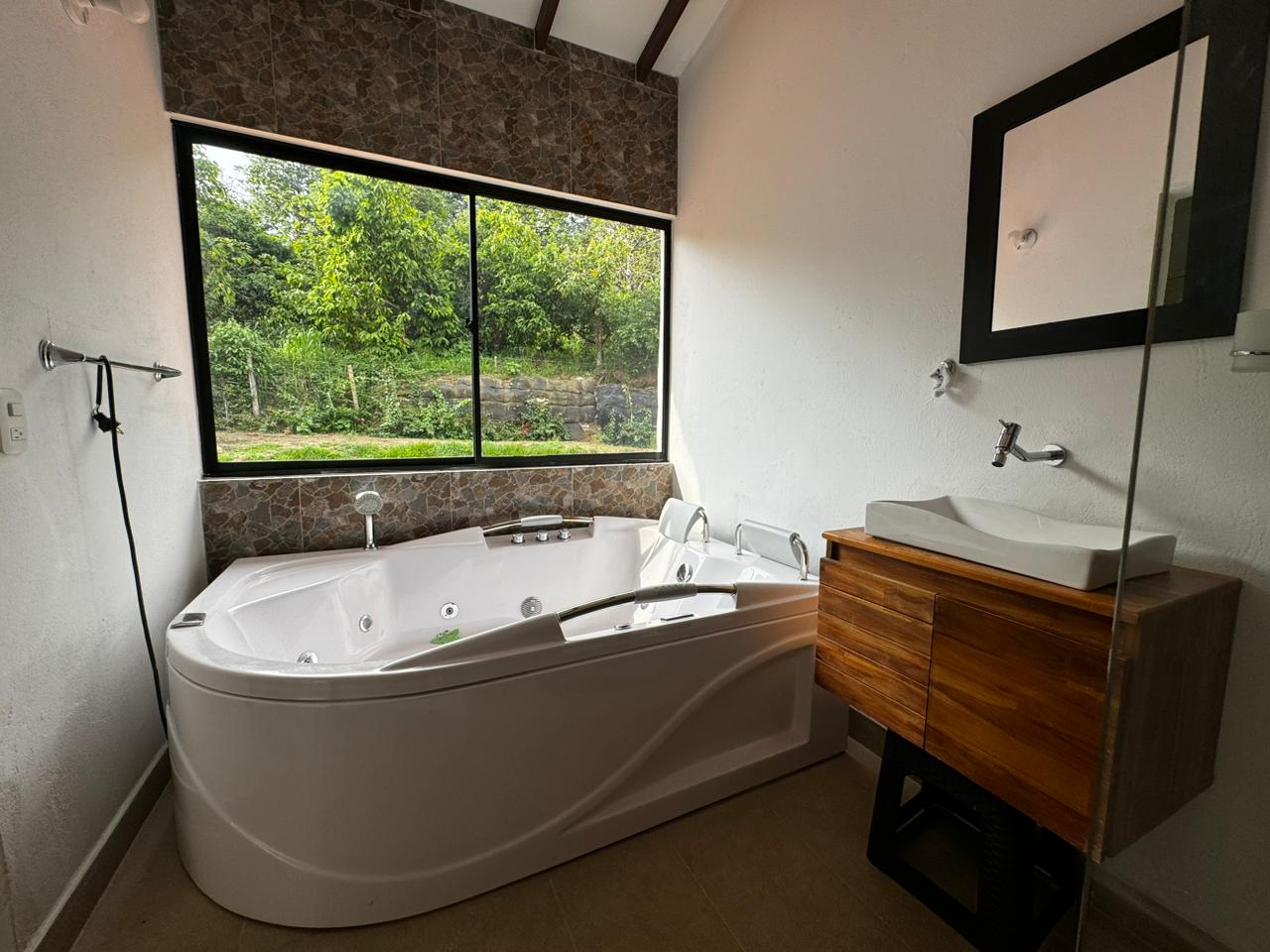 857302220240507025806