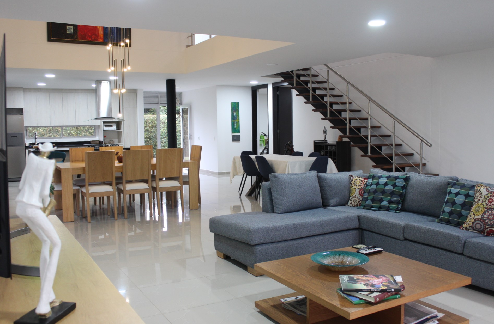 857302420230411104036