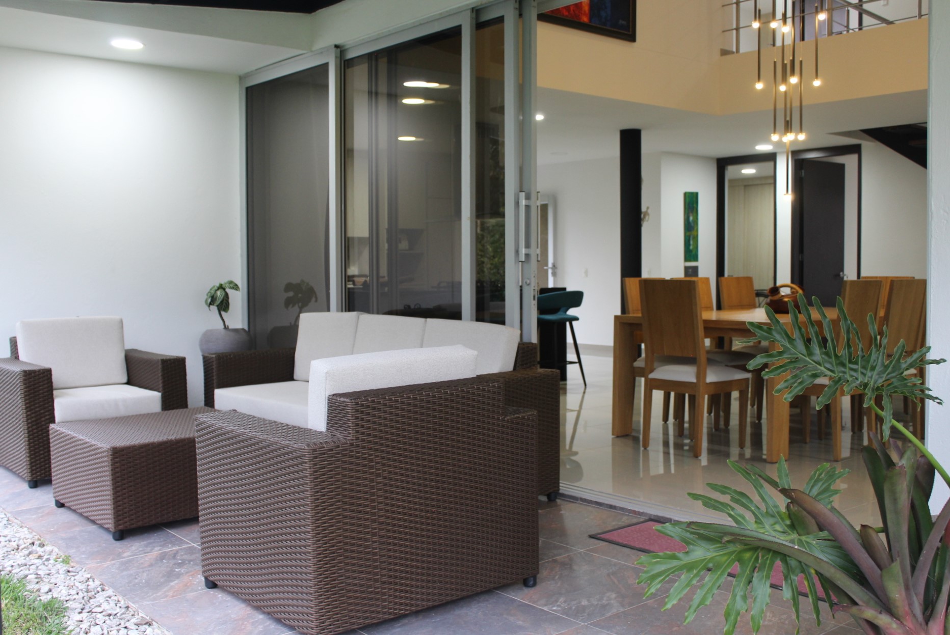 857303120230411104040