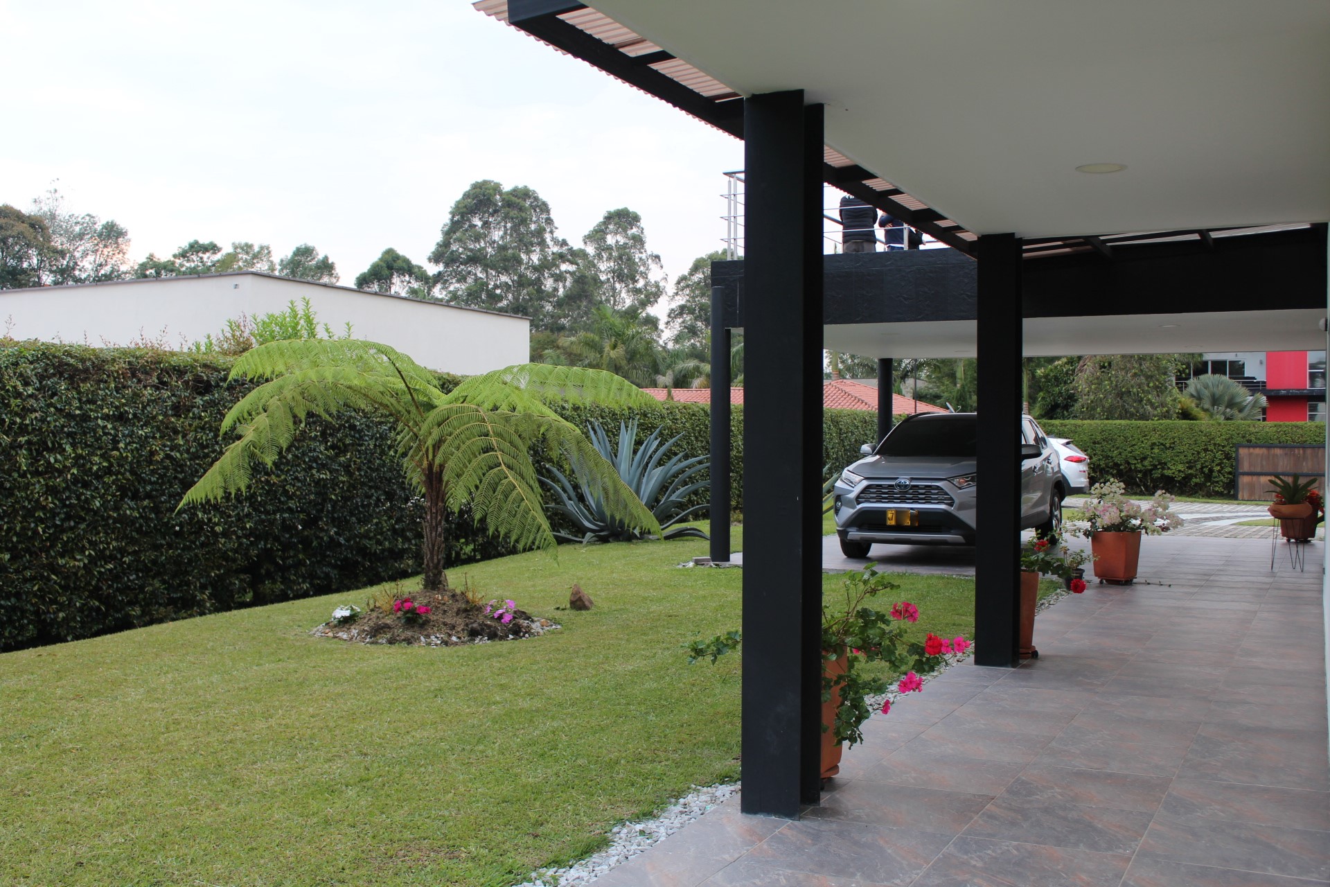 857303520230411104042