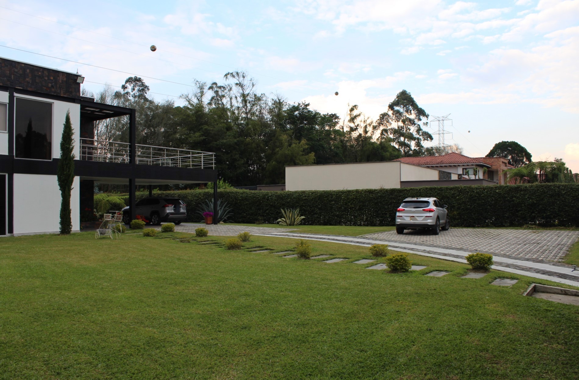 857303920230411104044