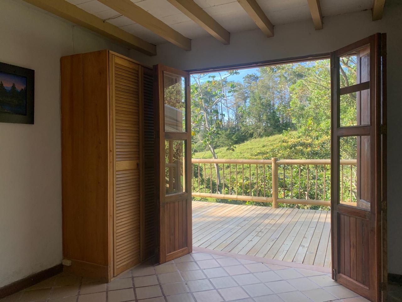 857304020250207040328