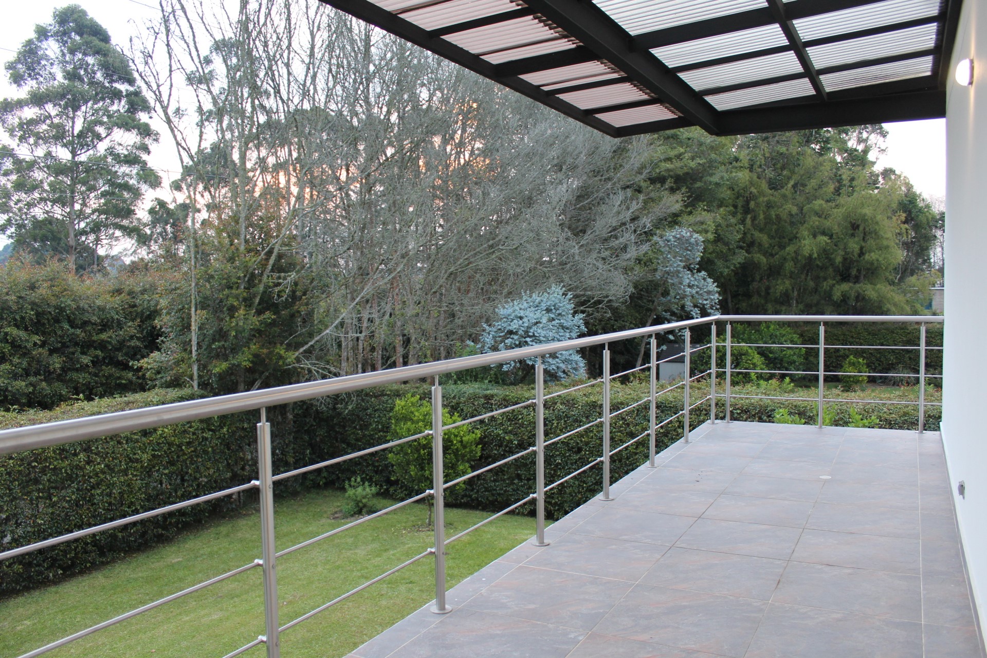 857304120230411104045