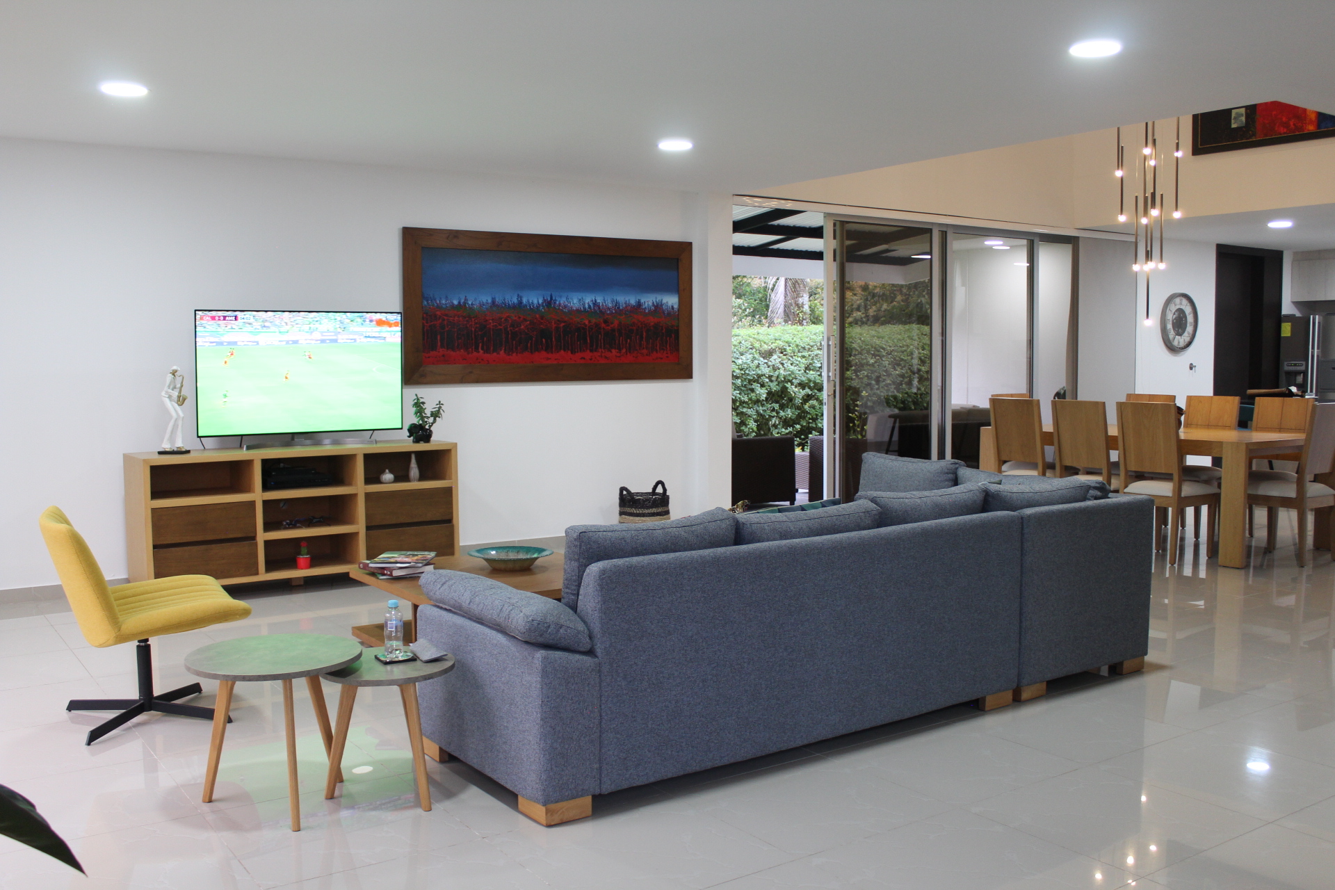 857304220230411104045