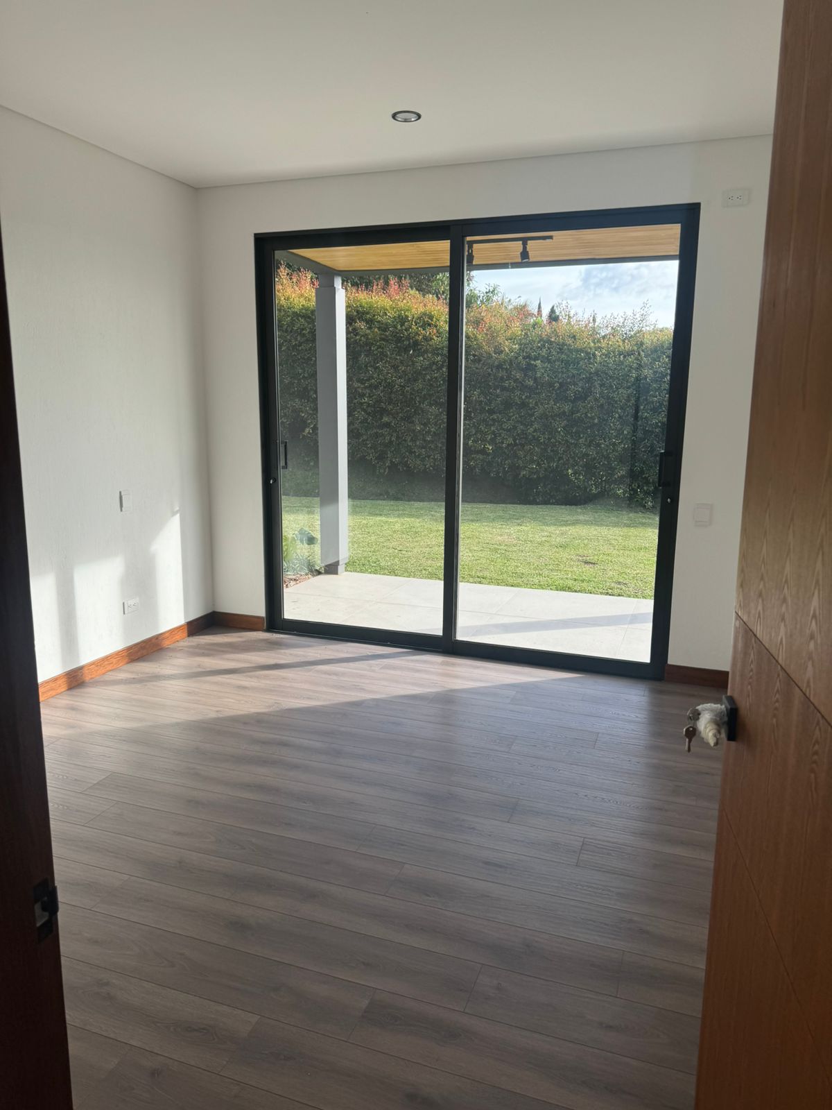 85730620240611034235