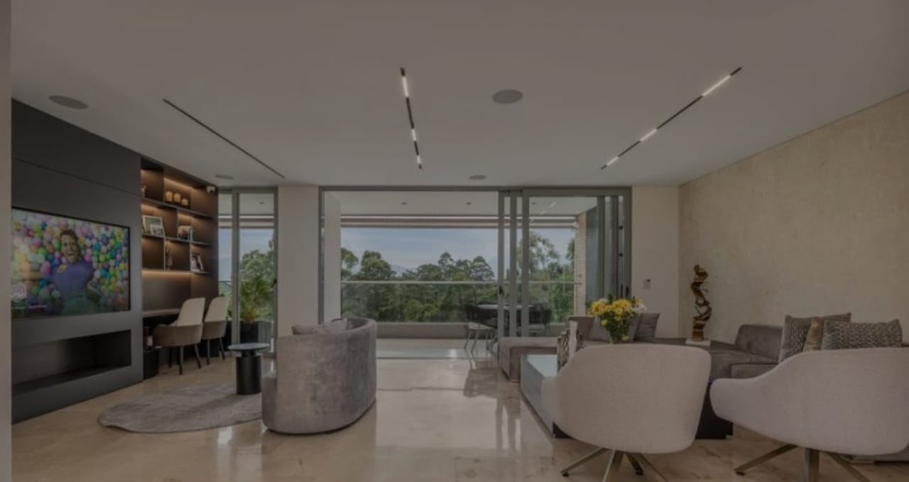 857301920251010040924