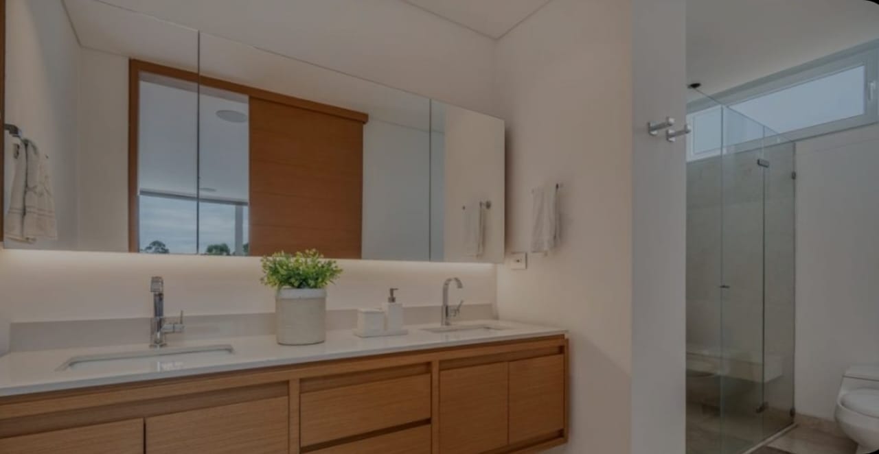 85730220251010040855