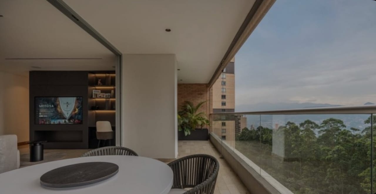 857302320251010040937