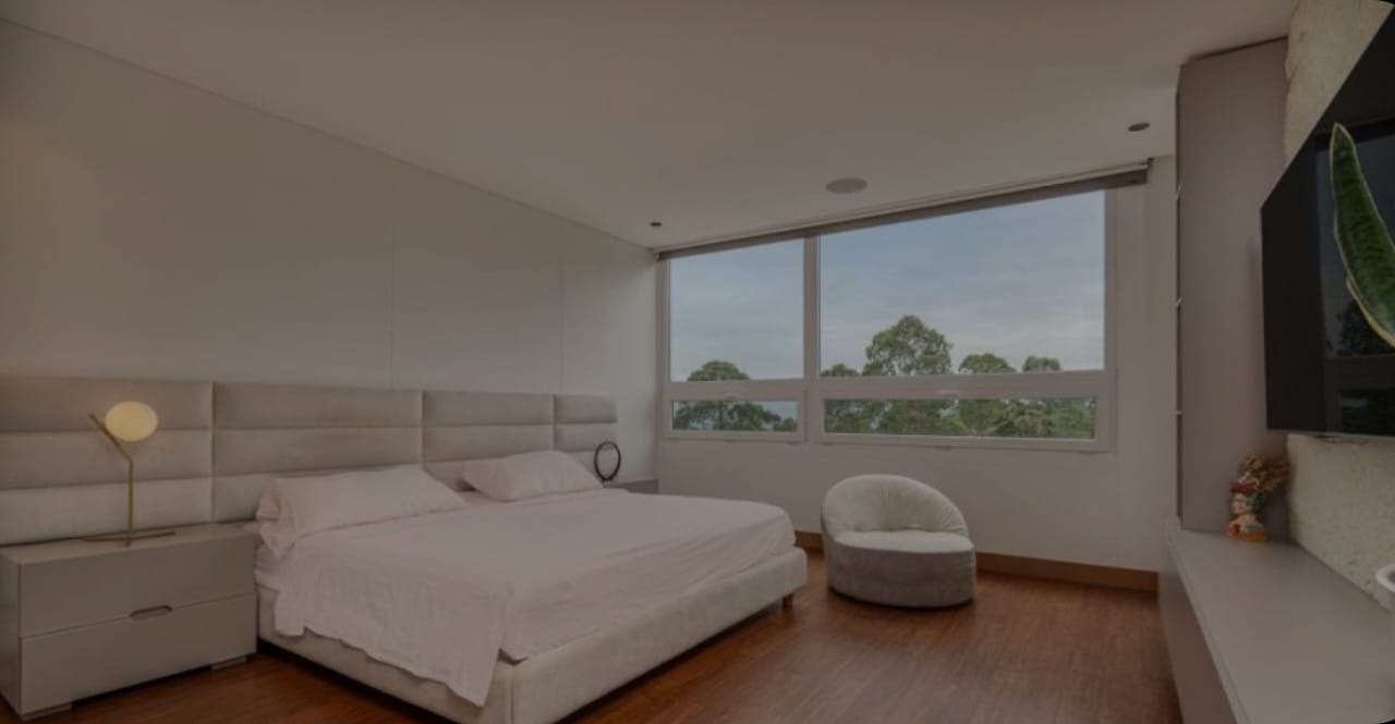 85730320251010040855