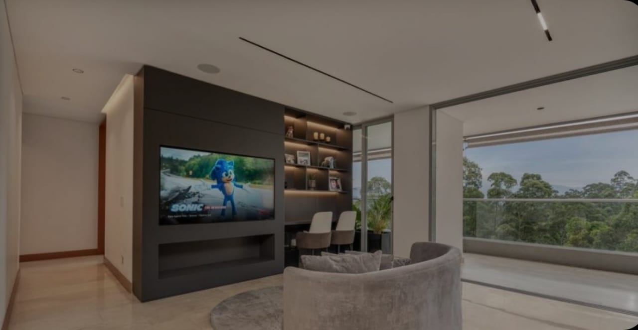 85730720251010040856