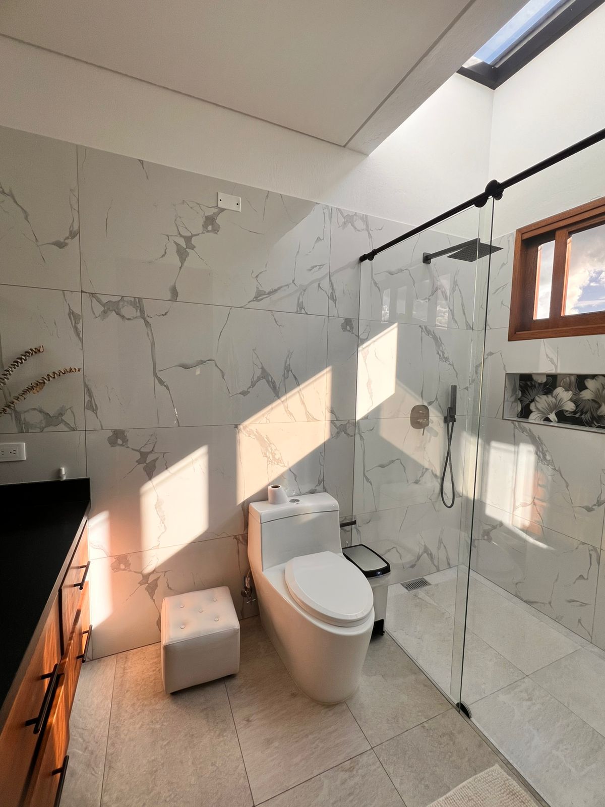 85730220251216093929