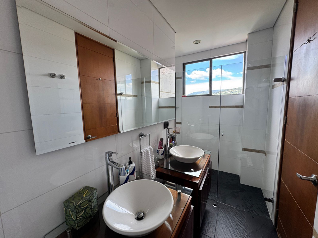 85730520260127044538