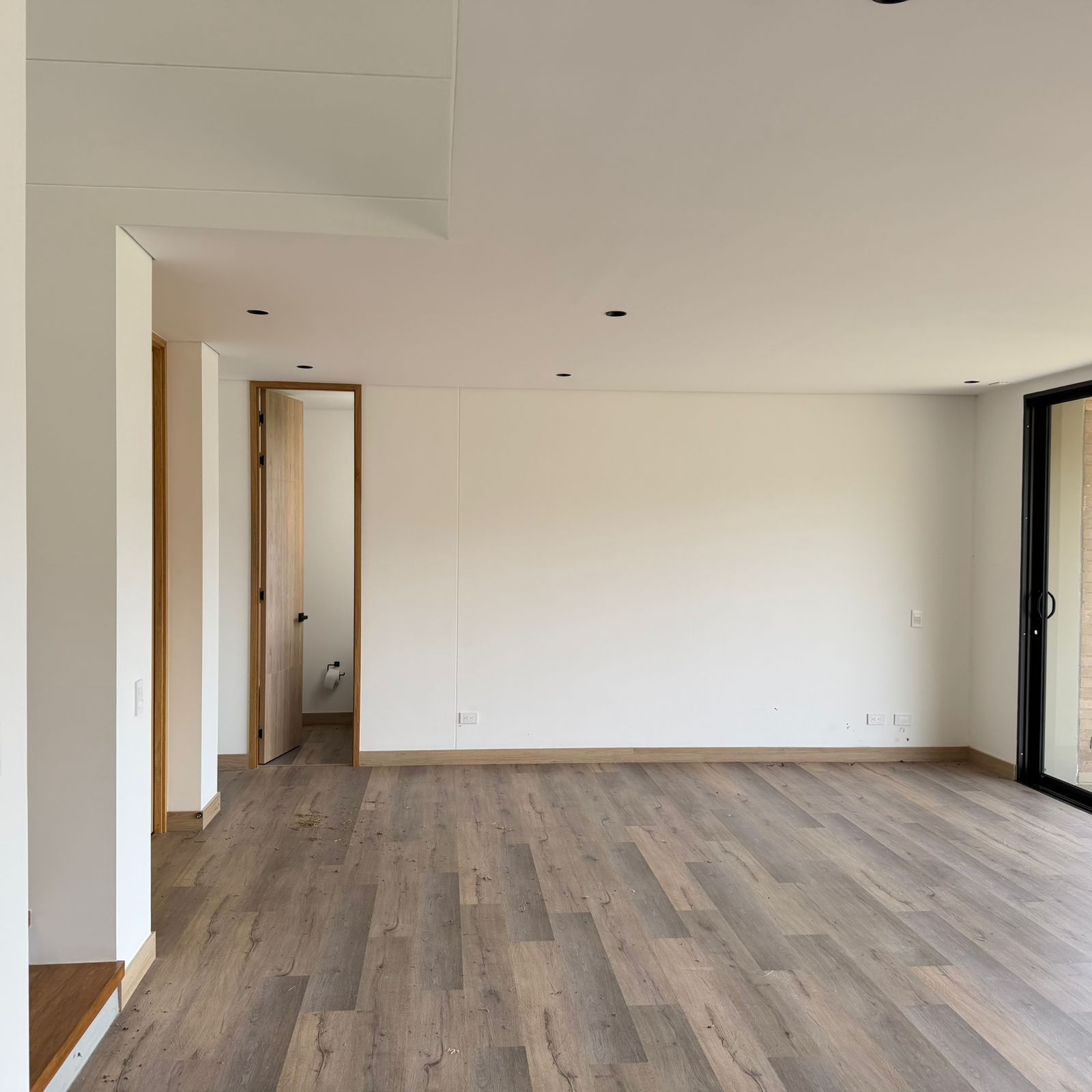 85730920260115032733