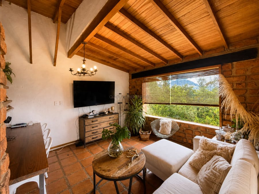 Lote en venta con Casa Campestre en La Ceja Antioquia