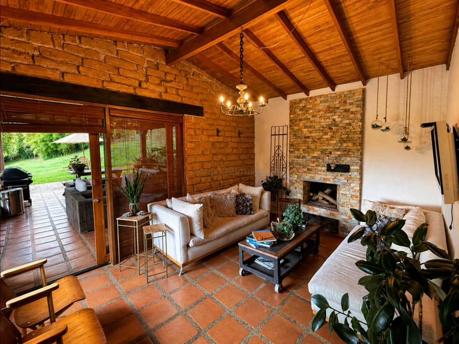 Lote en venta con Casa Campestre en La Ceja Antioquia