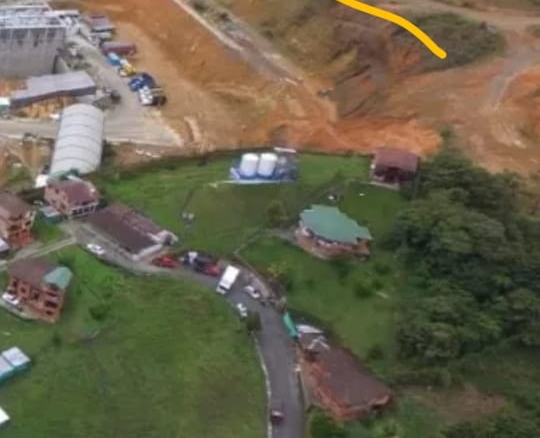 Se Vende Lote para bodega Variante a Caldas