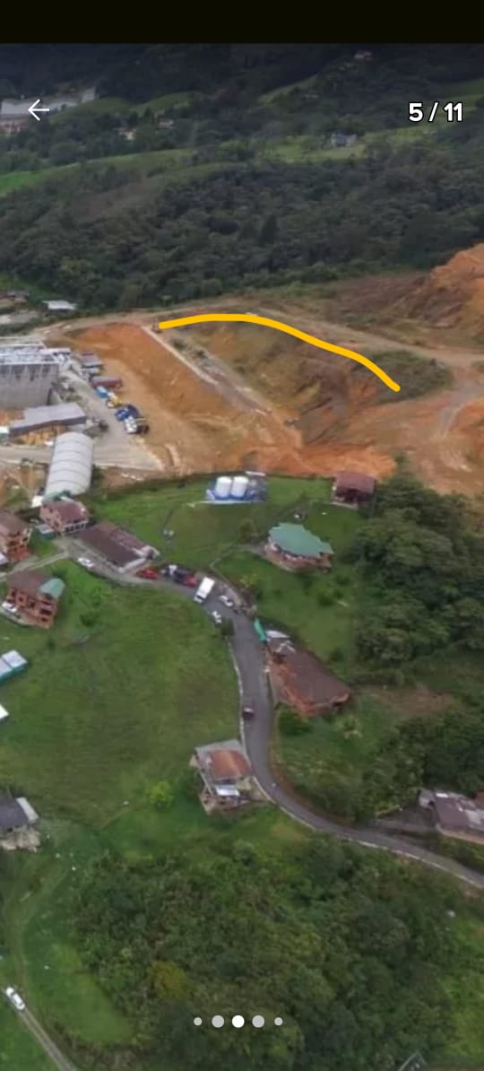 Se Vende Lote para bodega Variante a Caldas