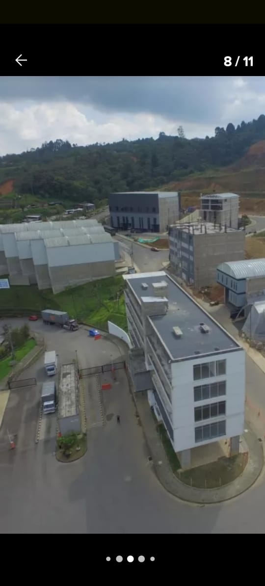 Se Vende Lote para bodega Variante a Caldas